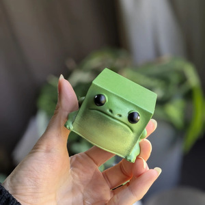Witt 3D Cute Mushroom Frog Resin Structure décorative pour la maison peinte à la main - Product Image 3