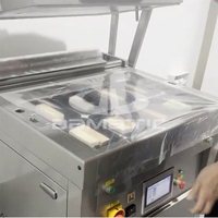 Industriële Eendenham Bacon Kip Vis Vlees Vacuüm Huid Verpakking Vacuüm Machine Voor Vacuüm Verpakking