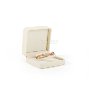 Estuche de Regalo para Joyería de Terciopelo Suave, en Varios Tamaños para Anillos, Aretes y Collares, Color Personalizado, Empaque de Joyería de Lujo - Product Image 6