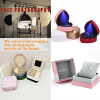 Boîte cadeau rigide en carton rose avec logo doré personnalisé, doublée de satin, boîte à bijoux magnétique avec rubans
