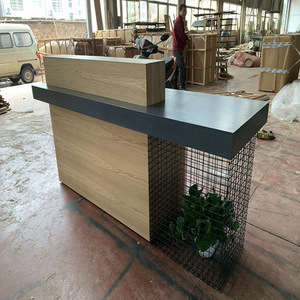Mostrador de Recepción de Madera Moderno y Lujoso en Oferta, con Marco de Acero Inoxidable Dorado, Mostrador de Recepción Comercial para Salón de Belleza y Spa - Product Image 5