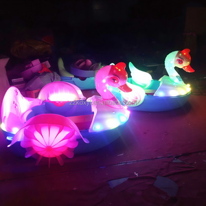 Vente flash : <span class=keywords><strong>Bateau</strong></span> à manivelle lumineux en forme de cygne pour enfants, manège aquatique parent-enfant pour <span class=keywords><strong>piscine</strong></span> extérieure et parc aquatique - Product Image 5