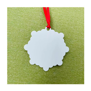 Adornos de Navidad de Metal con sublimación de nieve, color blanco brillante, adornos de Navidad con cinta - Product Image 1