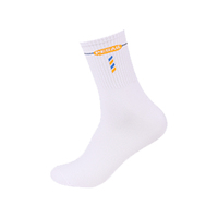 Vente en gros de haute qualité Polyester Coton Style régulier Épaisseur standard Sportif Hommes Chaussette pour les quatre saisons