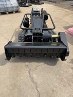 Broyeur forestier industriel robuste télécommandé 100 cm de large 25 CV pour herbe 40 °   Tondeuse à fléaux sur chenilles