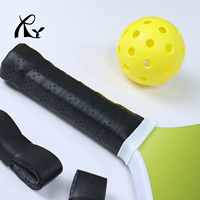 Poignée de pickleball perforée en cuir PU Absorption antidérapante de la sueur pour un contrôle supérieur pour les accessoires d'entraînement pour débutants