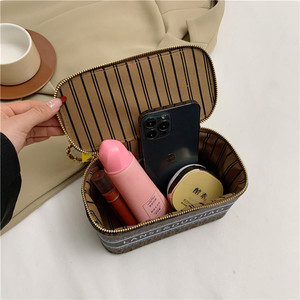 ビンテージ女性用カジュアルトートクロスボディショルダーバッグPU 3L + 幾何学模様防水デザイナーレディースハンドバッグ - Product Image 2