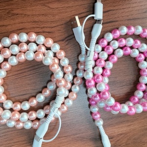 Cable de cargador de cuentas rosa y blanco de lujo para teléfono Tipo-C Idea de regalo USB para uso en computadora - Product Image 5