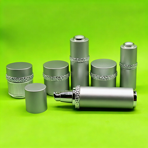 Ensemble de cosmétiques personnalisés en argent pour soins de la peau Conteneur d'emballage 30g 50g 30ml 50ml - Product Image 3