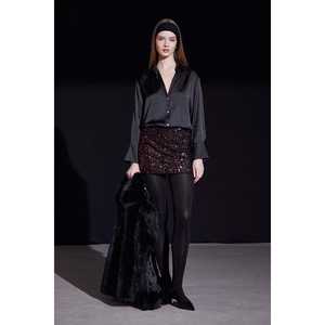 เสื้อเชิ้ตผ้าซาตินสีดำสำหรับผู้หญิง แบบคลาสสิกติดกระดุม สวมใส่ได้ทุกวัน สไตล์เรียบง่าย - Product Image 3