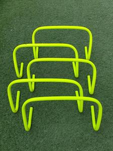 Obstáculos de agilidad portátiles ajustables para entrenamiento de velocidad y agilidad, ideales para atletismo, fútbol y fitness - Product Image 4