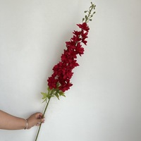 Bunga Delphinium Buatan Grosir Berkualitas Tinggi Bunga Sutra Merah untuk Dekorasi Rumah Pernikahan Natal Wisuda Halloween