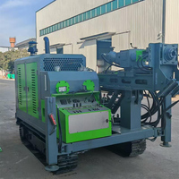 Machine de forage de puits d'eau à moteur diesel sur chenilles, équipement de forage portable pour l'exploration géologique