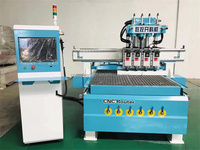 Routeur CNC automatique 1325 de haute qualité pour le travail du bois avec broche ATC pour portes d'armoires