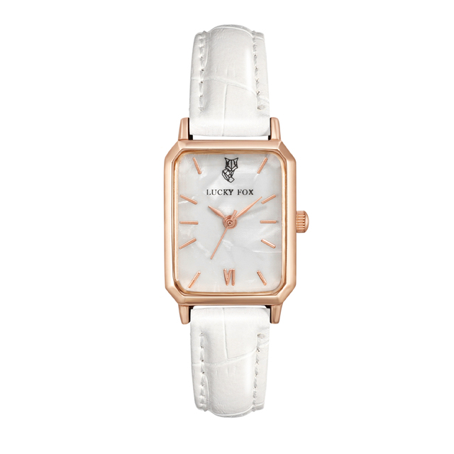 Luxury Vintage Women's Watch with Roman Numeral Dial Display Rose Gold Square Alloy Case Quartz Charm Jewelry for Women