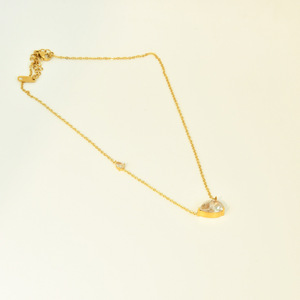 Collana con Ciondolo a Goccia in Acciaio Inossidabile con Zirconia Cubica, Catena Sottile Dorata, Minimalista, Ipoallergenica, Antiossidante, Scintillante - Product Image 4