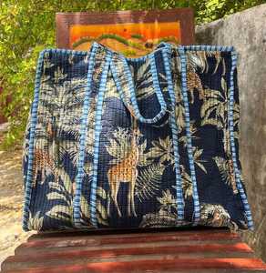 Bolsa de Transporte Acolchada de Algodón, Ecológica, Reutilizable, para Compras Diarias, con Acolchado Suave, Tela Estampada, Bolso de Hombro - Product Image 1