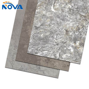 Panneau PVC UV gaufré mat, couleur et <span class=keywords><strong>taille</strong></span> personnalisées, imperméable et ignifuge, pour la décoration des murs et plafonds intérieurs - Product Image 1