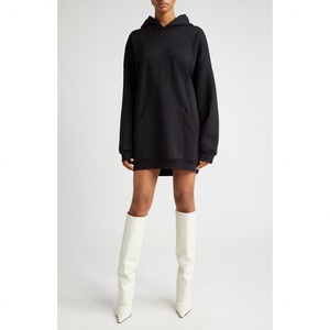 Vestido de punto con capucha y manga larga Horn - Product Image 1