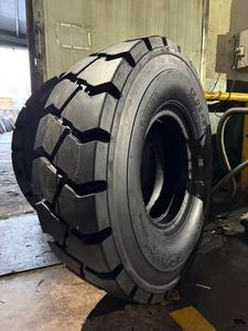 Pneumatici per Carrelli Elevatori Fuoristrada 14.00-24 28PR, <span class=keywords><strong>il</strong></span> Più Grande Pneumatico al Mondo - Product Image 2