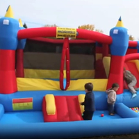 Nuevos juguetes inflables para niños al aire libre multicolor Songfa, Tobogán grande, trampolín travieso con castillo duradero
