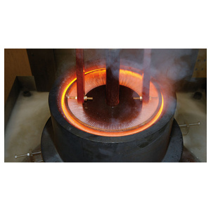 Système de chauffage par induction de précision pour les installations de fabrication, offrant une sortie stable et une longue durée de fonctionnement - Product Image 1