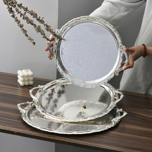 <span class=keywords><strong>Plateau</strong></span> à <span class=keywords><strong>thé</strong></span> <span class=keywords><strong>marocain</strong></span> artisanal tendance en gros, <span class=keywords><strong>plateau</strong></span> de service de table arabe en métal gravé de luxe avec poignées - Product Image 2
