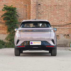 Lynk Co 06 <span class=keywords><strong>EM</strong></span> P SUV Crossover Ibrido Plug-in, Veicolo di Marca Cinese con Tecnologia Avanzata ed Elegante Design per Guida Urbana e Viaggi all'Aperto - Product Image 6