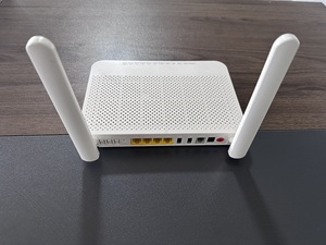 Hg6821m băng tần kép quang Wifi ONT GPON sợi router 4G + 2.4G/5G Wifi + 1pot + USB 5dBi với 2.4G & 5g ban nhạc - Product Image 3