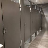 Cubículos de Baño de Resina Fenólica Resistentes a la Humedad, Personalizados para Baños Escolares