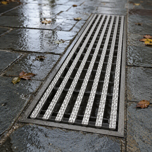 Rejilla de drenaje lineal de acero inoxidable 304 para piscinas - Acabado moderno y duradero con revestimiento antirust para uso en villas, baños y hoteles - Product Image 3