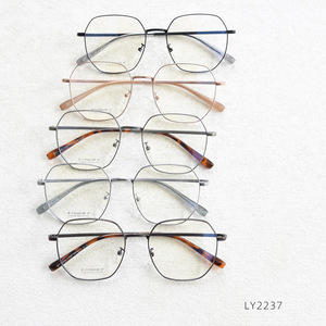 Tinh khiết Titanium kính khung phụ nữ cổ điển Vòng cận thị quang học theo toa kính khung người đàn ông 2024 New <span class=keywords><strong>Titan</strong></span> Eyewear spect - Product Image 2