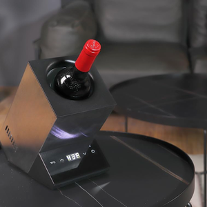 <span class=keywords><strong>Mini</strong></span> réfrigérateur à vin électrique de conception originale, refroidisseur à vin portable pour voiture - Product Image 1