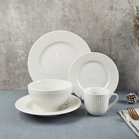 Service de vaisselle en porcelaine, céramique blanche, bol, assiette, tasse, style luxueux, nouveau design