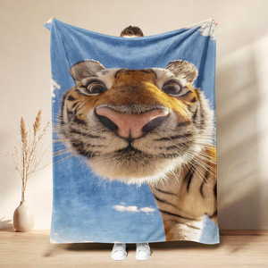 Manta de Franela con Estampado de Tigre y Flores, Manta para Siesta, Cálida, Súper Suave para Dormitorio o Sala de Estar, Diseño Personalizado - Product Image 5
