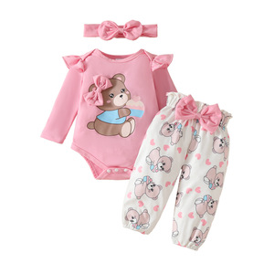 Conjunto de ropa para niña: mono de manga larga con estampado de oso, pantalones con estampado de corazones y diadema con lazo, ropa infantil para primavera y otoño - Product Image 1