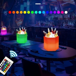 Commerciële promotie plastic wijnkoeler oplaadbare hexagonale ijs emmer standaard champagnekoeler ijs houder voor bar gereedschap - Product Image 1