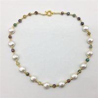 Collier ras du cou tendance 2026, design dernier cri, perles d'agate et de nacre plaquées de haute qualité