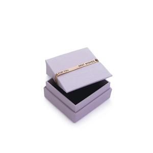 Scatola Portagioie in Cartone 1-3L con Ciondolo Lavanda e Nastro 'I Migliori Auguri' - Product Image 1