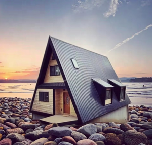 บ้านขนาดเล็กในเมือง A-Frame ช่วยประหยัดพลังงานสีดำมีสไตล์วิลล่าเป็นเหล็กในห้องนั่งเล่นห้องนอนห้องครัวสีเขียว - Product Image 1