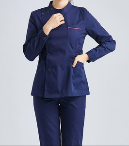 Costume fendu à manches courtes flatteur féminin à la mode pour esthéticienne en salon de beauté coiffure et travail - Product Image 3