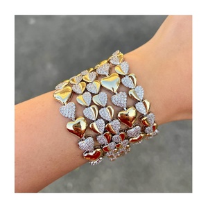 2024 thiết kế mới Chất lượng cao đồ trang sức thời trang moissanite kim cương pha lê trái tim Vòng đeo tay <span class=keywords><strong>Bangle</strong></span> <span class=keywords><strong>Set</strong></span> cho phụ nữ bên món quà cưới - Product Image 1