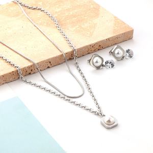 Parure de bijoux en acier inoxydable plaqué or 18 carats avec perles, tendance, cadeau pour femme, boucles d'oreilles et pendentif, ensembles de bijoux dorés imposants - Product Image 6