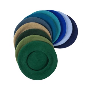 Béret d'Hiver de Haute Qualité 100% Laine pour Homme et Femme avec Logo Personnalisé Brodé, Vente en Gros - Product Image 3