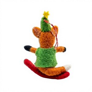 Adorno Navideño de Fieltro Ecológico Hecho a Mano, Zorro Colgante para Árbol, con Gorro y Tabla de Snowboard, Diseño de Animal de Dibujos Animados, para Decoración Interior - Product Image 4