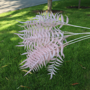 Feuilles de fougère artificielles à cinq branches, verdure hautement réaliste, fleurs décoratives pour mariages en extérieur - Product Image 3