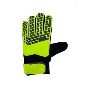 Guantes de portero de fútbol de nuevo diseño para uso deportivo, guantes de portero personalizados de alta calidad a la venta a un precio razonable. - Product Image 3