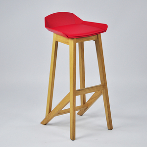 Jambe en bois Offres Spéciales PP EN PLASTIQUE court café restaurant <span class=keywords><strong>pas</strong></span> <span class=keywords><strong>cher</strong></span> tabouret <span class=keywords><strong>de</strong></span> <span class=keywords><strong>bar</strong></span> <span class=keywords><strong>chaise</strong></span> <span class=keywords><strong>haute</strong></span> - Product Image 3