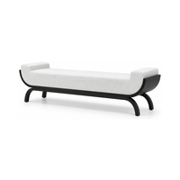 Banc rembourré moderne noir avec base en bois massif courbé, tissu tissé blanc cassé, pour hall d'hôtel, bout de lit, assise commerciale