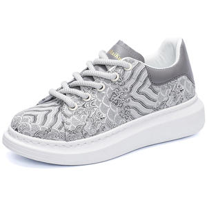Chaussures décontractées pour femmes de style nouveau, chaussures de sport pour hommes, respirantes et élégantes, style polyvalent, chaussures de marche et de course pour hommes - Product Image 5